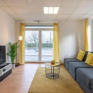 beautiful-2-bedroom-apartment-incl-parking.hamburg-hotels-de.com/